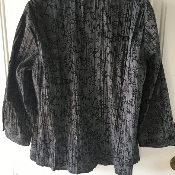 Grey/black scrolled blouse, size Large/14 - Picture 2 of 3